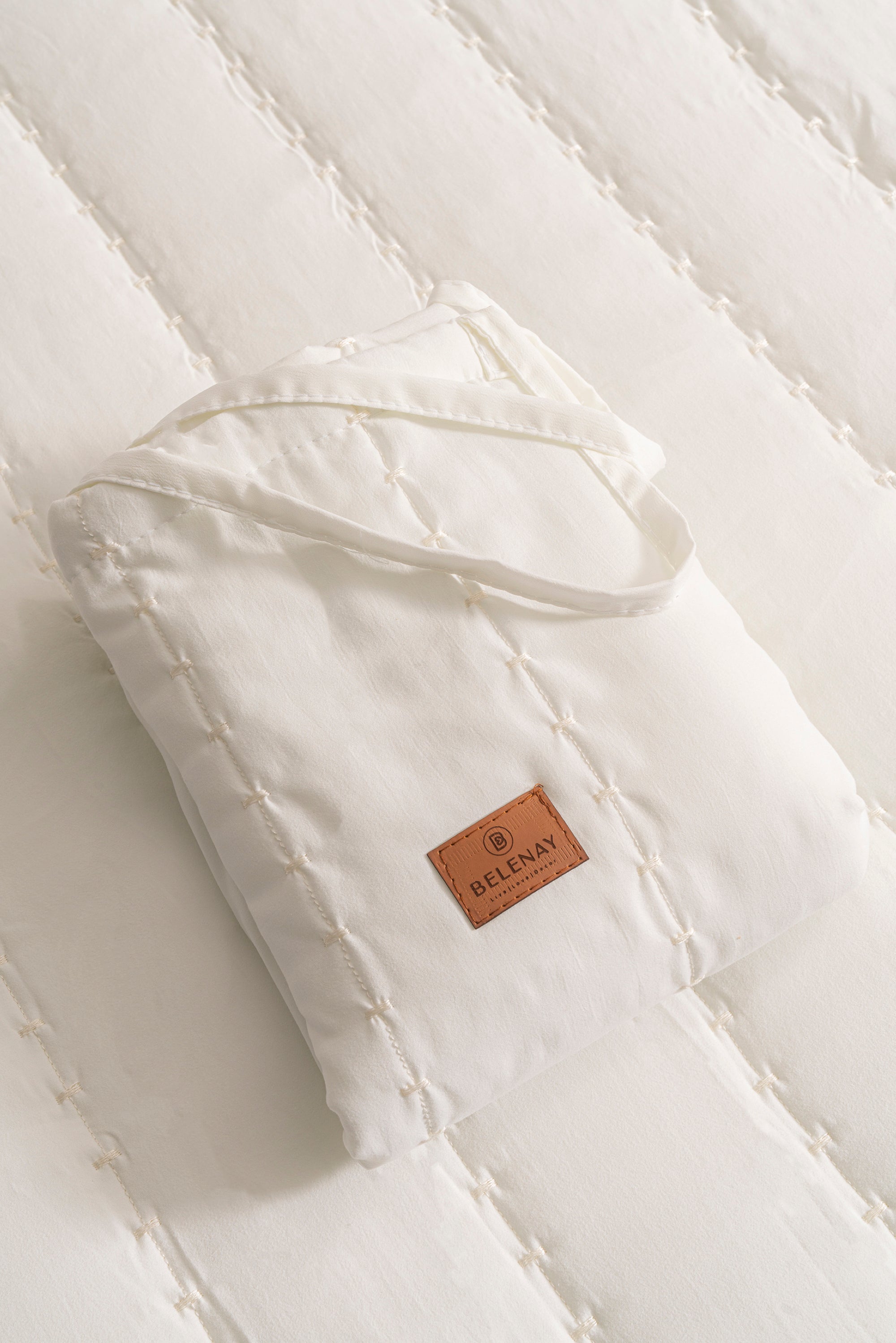 Luna 3 Parça Çift Kişilik Yatak Örtüsü Seti