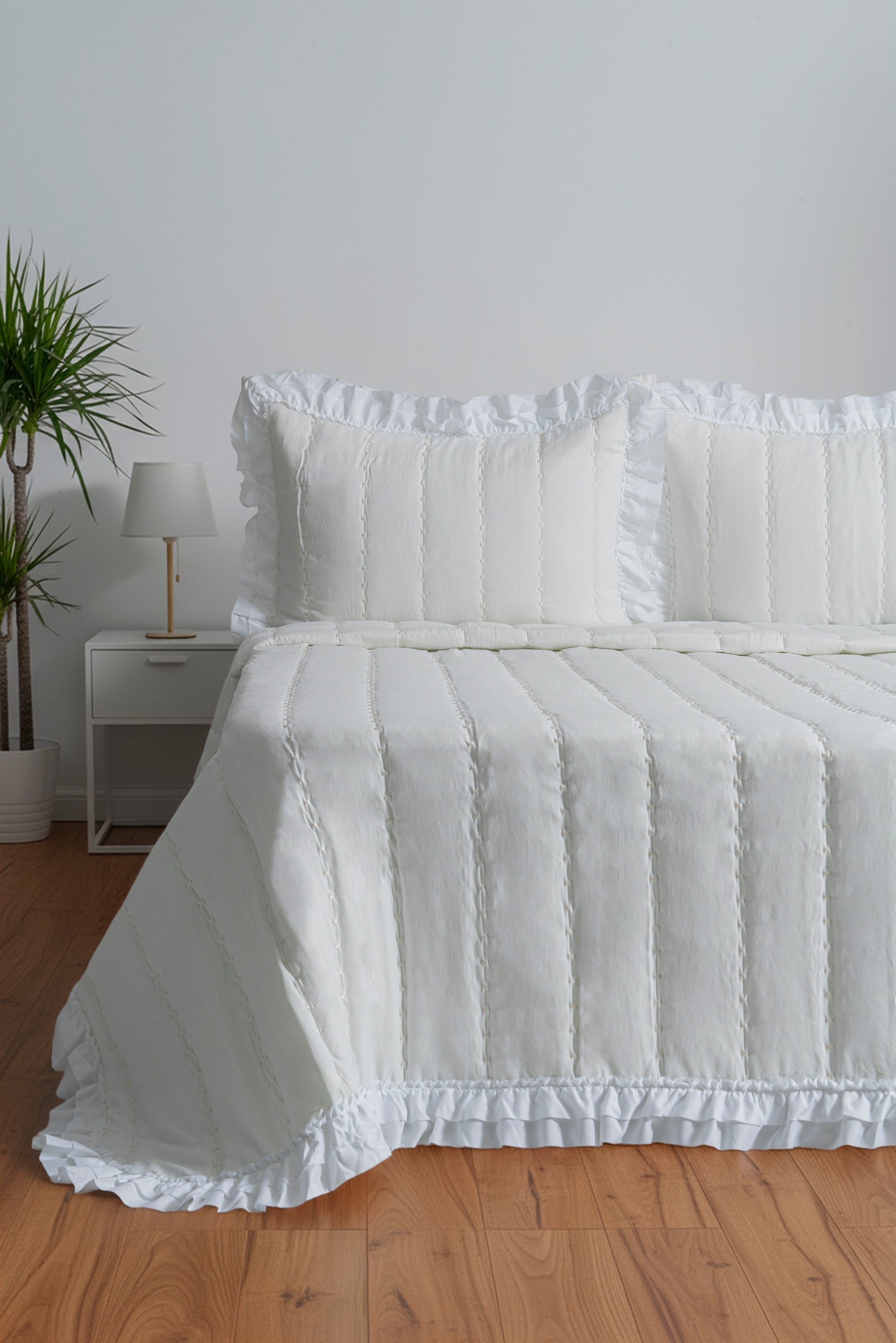 Luna 3 Parça Çift Kişilik Yatak Örtüsü Seti