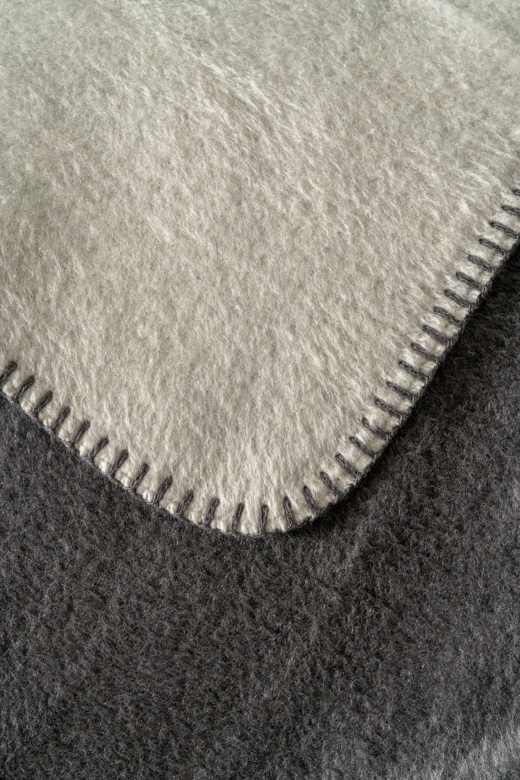 Kıvrıl Çift Taraflı Çoban Dikişli Battaniye Tek Kişilik 150x200 cm