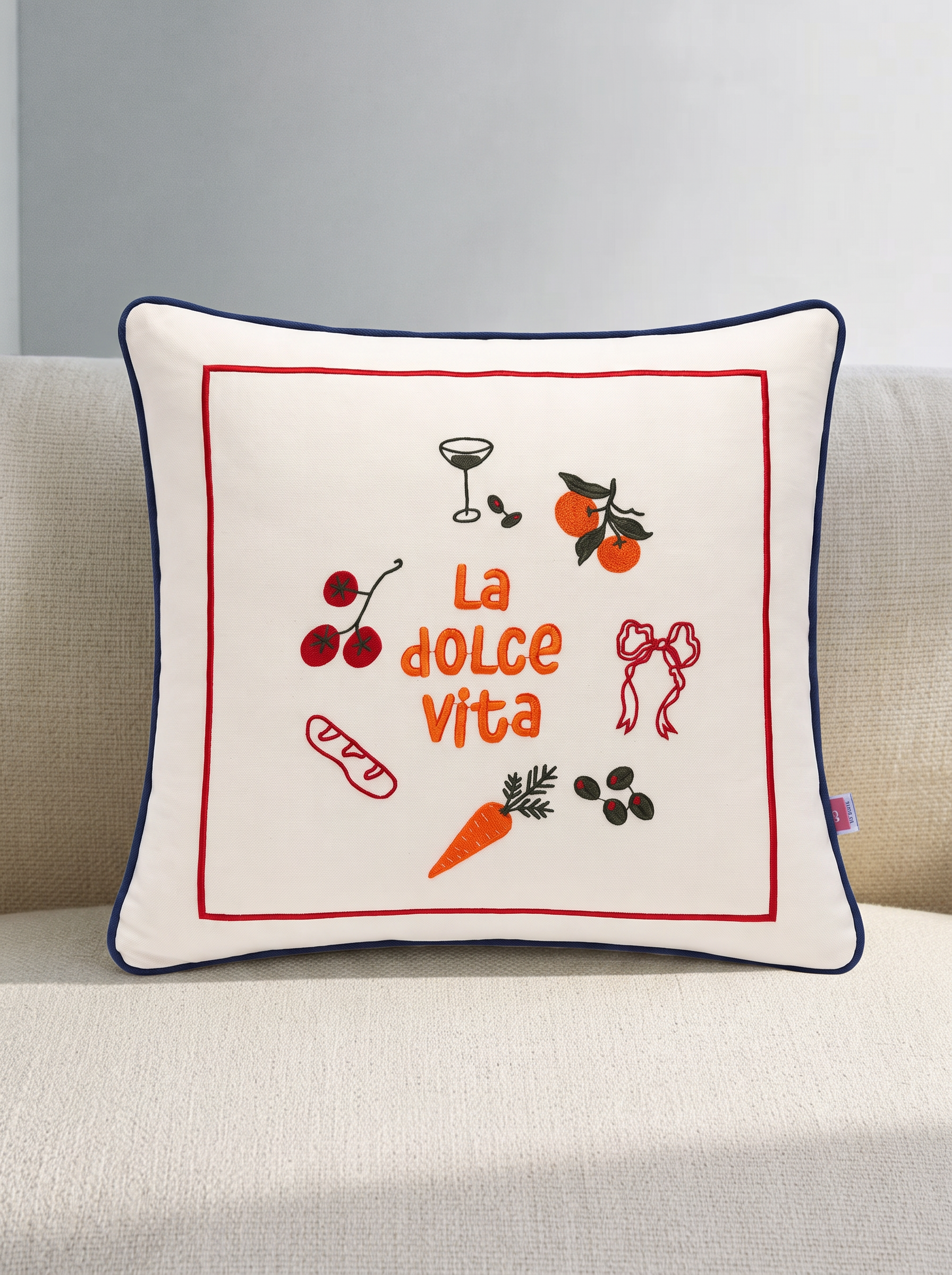 La Dolce Vita 45 x 45 Nakışlı Kırlent Kılıfı